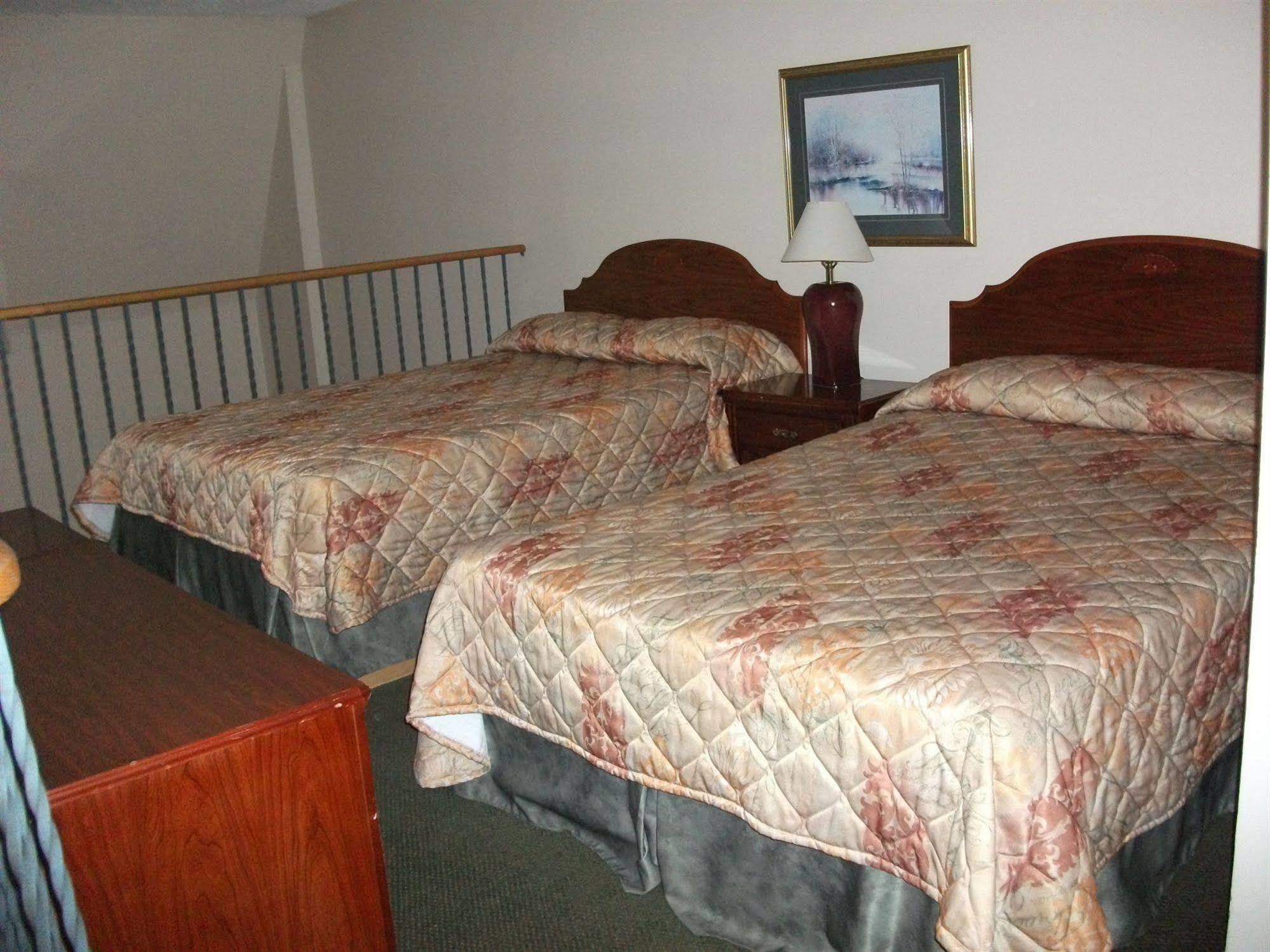 Travelodge By Wyndham Wasaga Beach Habitación foto