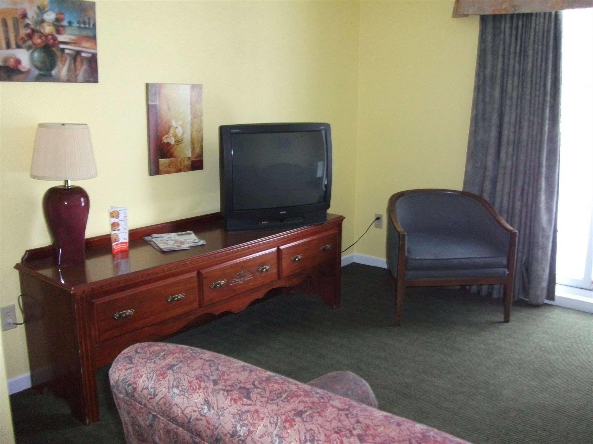 Travelodge By Wyndham Wasaga Beach Exterior foto
